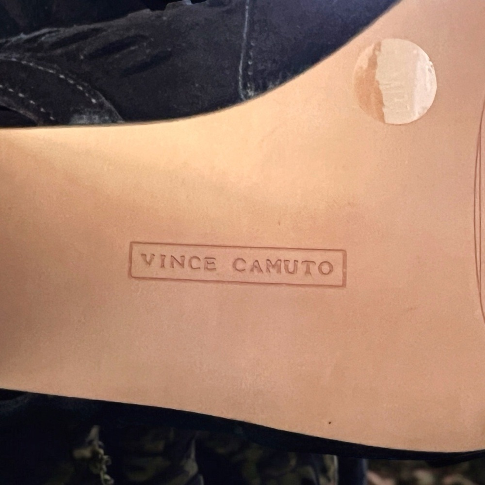 💕VINTAGE💕 Vince Camuto Black Ankle Booties with Geometric Heel - Picture 6 of 7